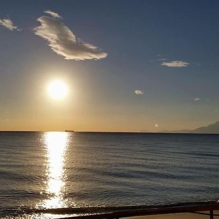 Azzurro Ostello Pontecagnano Exteriör bild