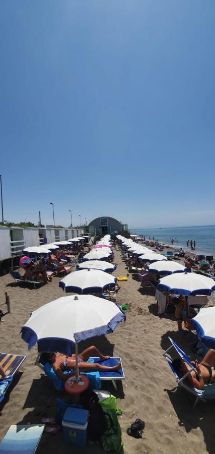 Azzurro Ostello Pontecagnano Exteriör bild